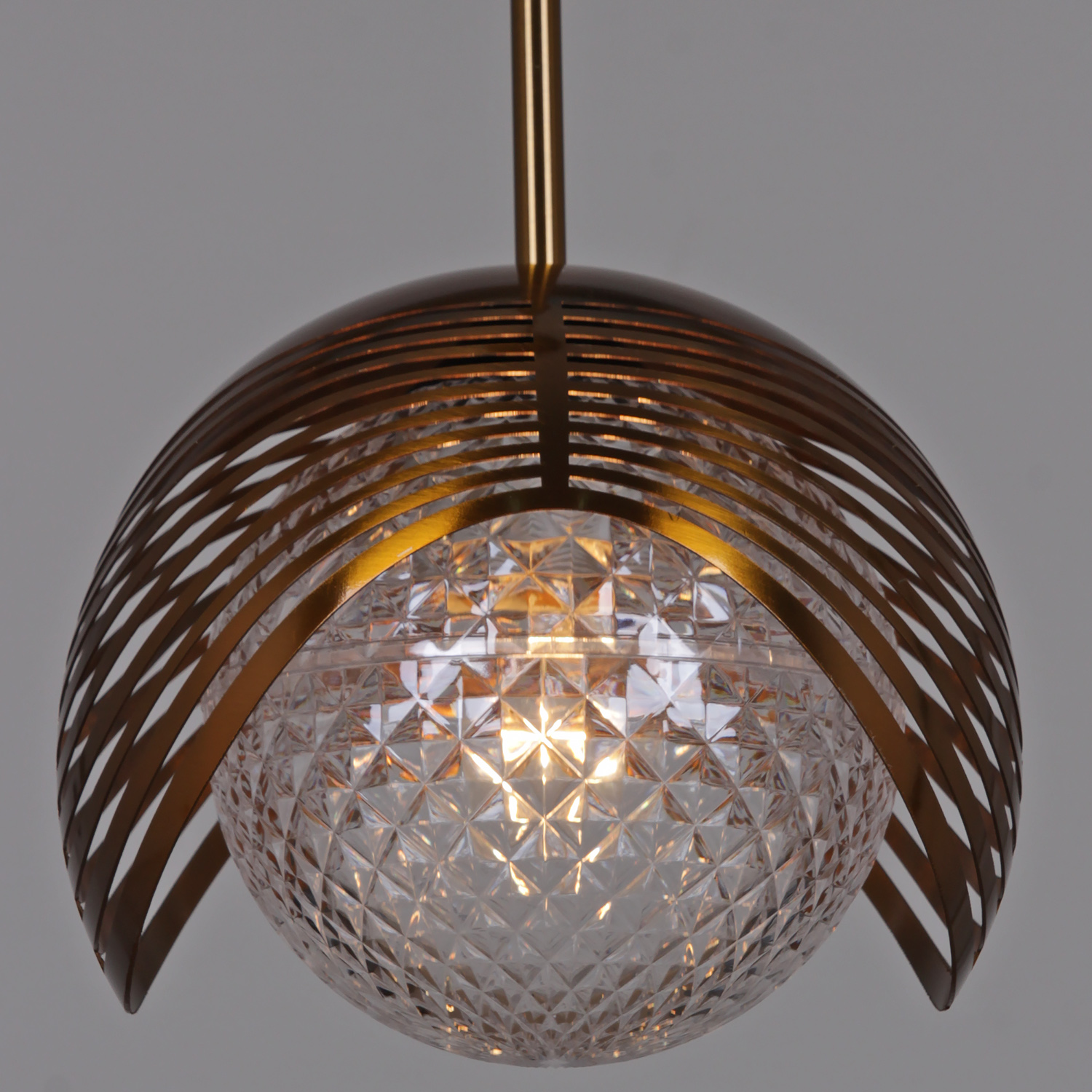 Светильник подвесной 05912-0.9-03 GB Е27 40Вт S=18м2  *1