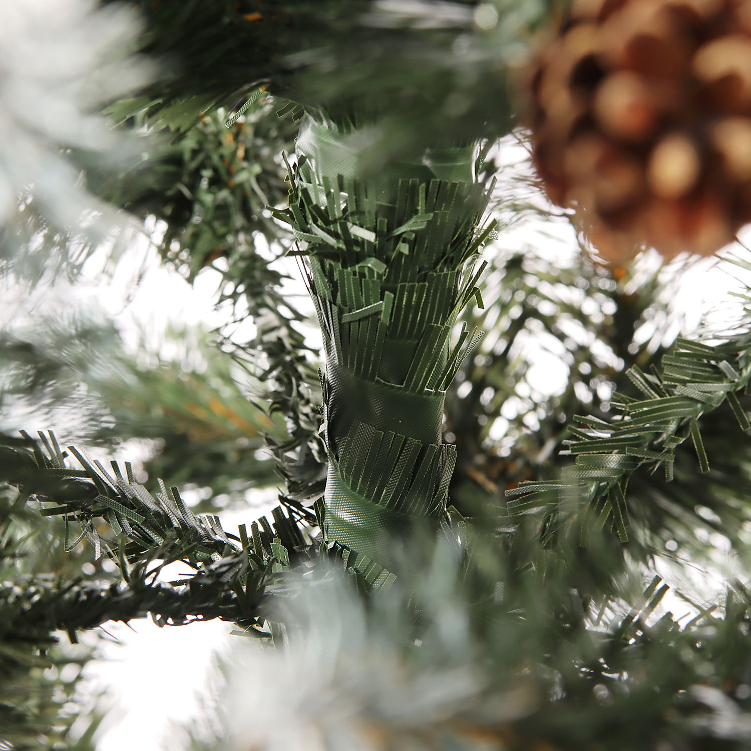 Елка искусственная Елки от Мишки «Кармен», 180 см, ПВХ, зеленый с инеем