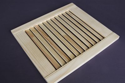 Дверь жалюзийная 993х494х20 мм, деревянная