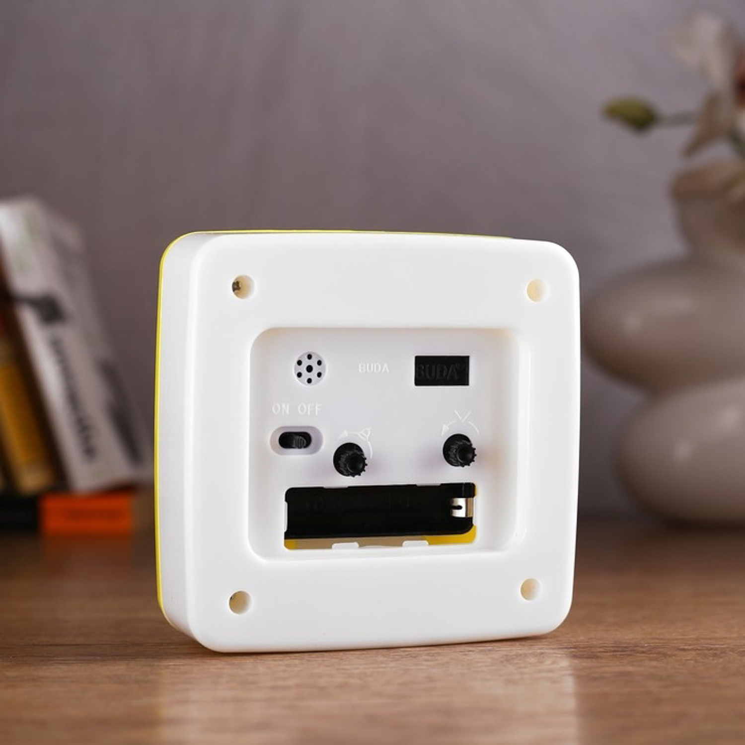 Будильник "Смайл", квадратный, желтый, 11х11 см микс 2778922