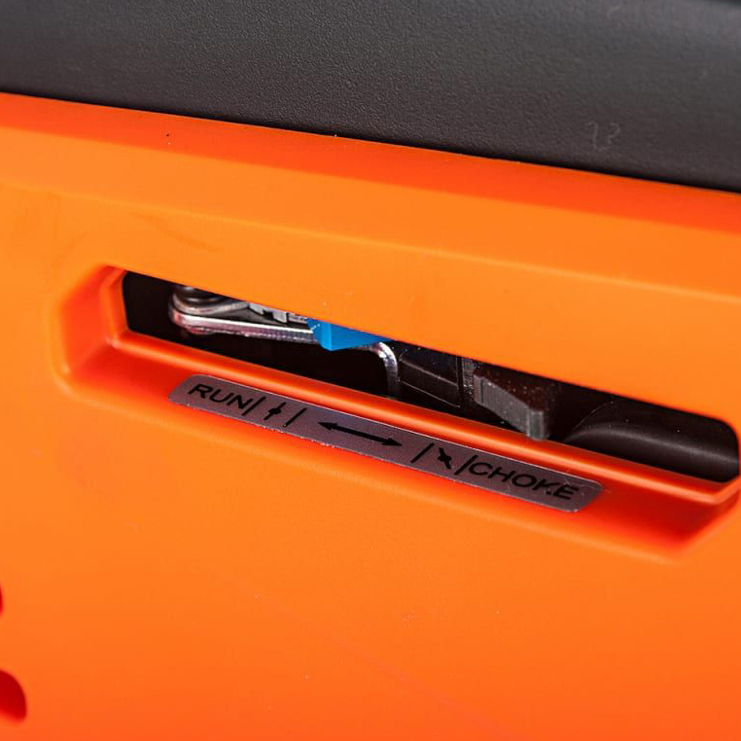 Генератор инверторный PATRIOT GP 1000 i, 0.9 кВт, 4-х тактный, бак 2.1 л, ручной стартер