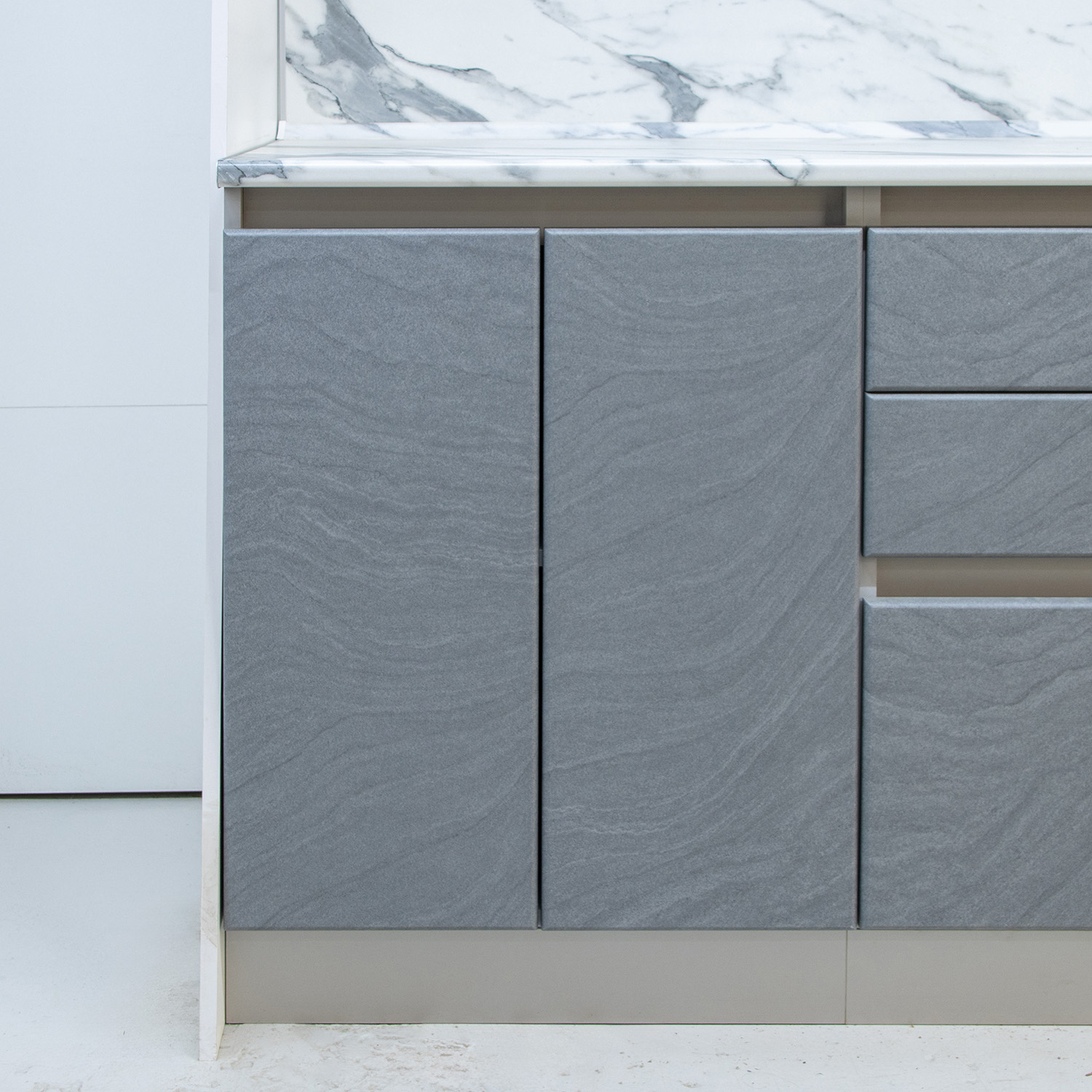 Шкаф напольный 600х850х600 мм BROZEX-WOOD GreyWind, с двумя дверцами