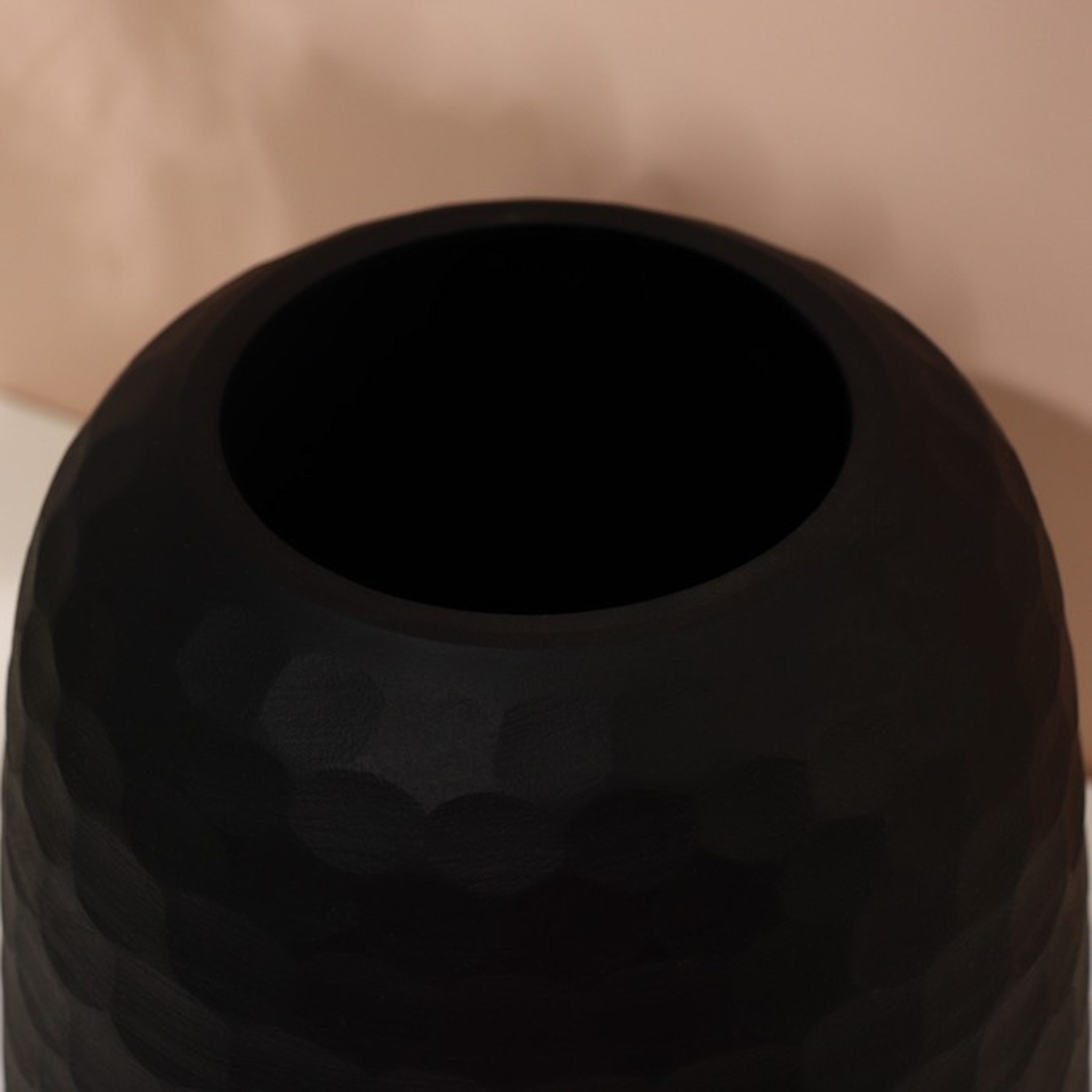 Ваза "Сара" из черного стекла 22*20*20 см   9689420