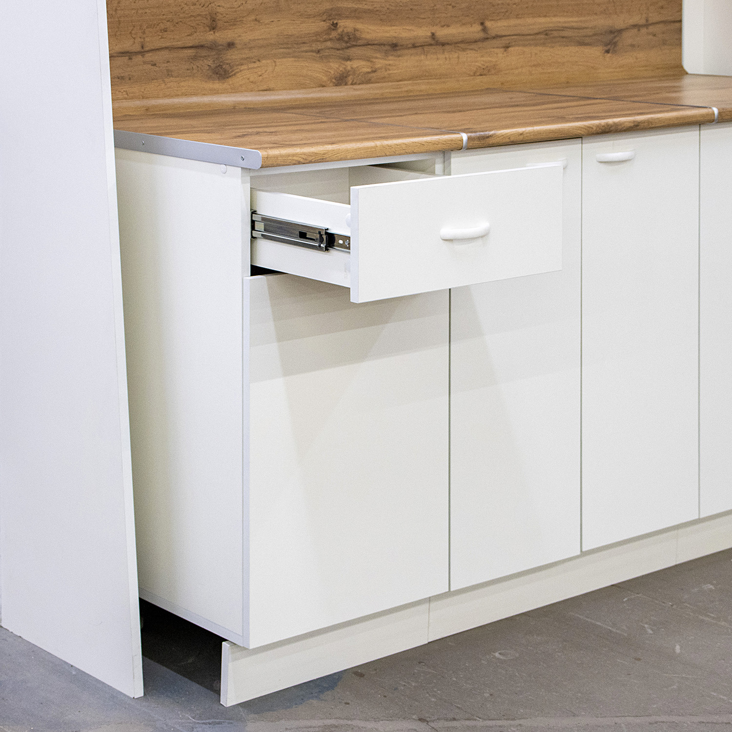 Шкаф напольный 400х850х480 мм BROZEX-WOOD Liberty, с ящиком, белый