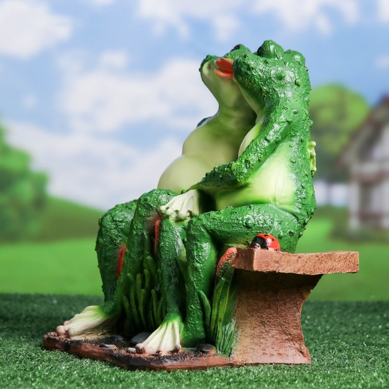 Садовая фигура "Лягушки на лавочке" 20*30*32 см 1090101
