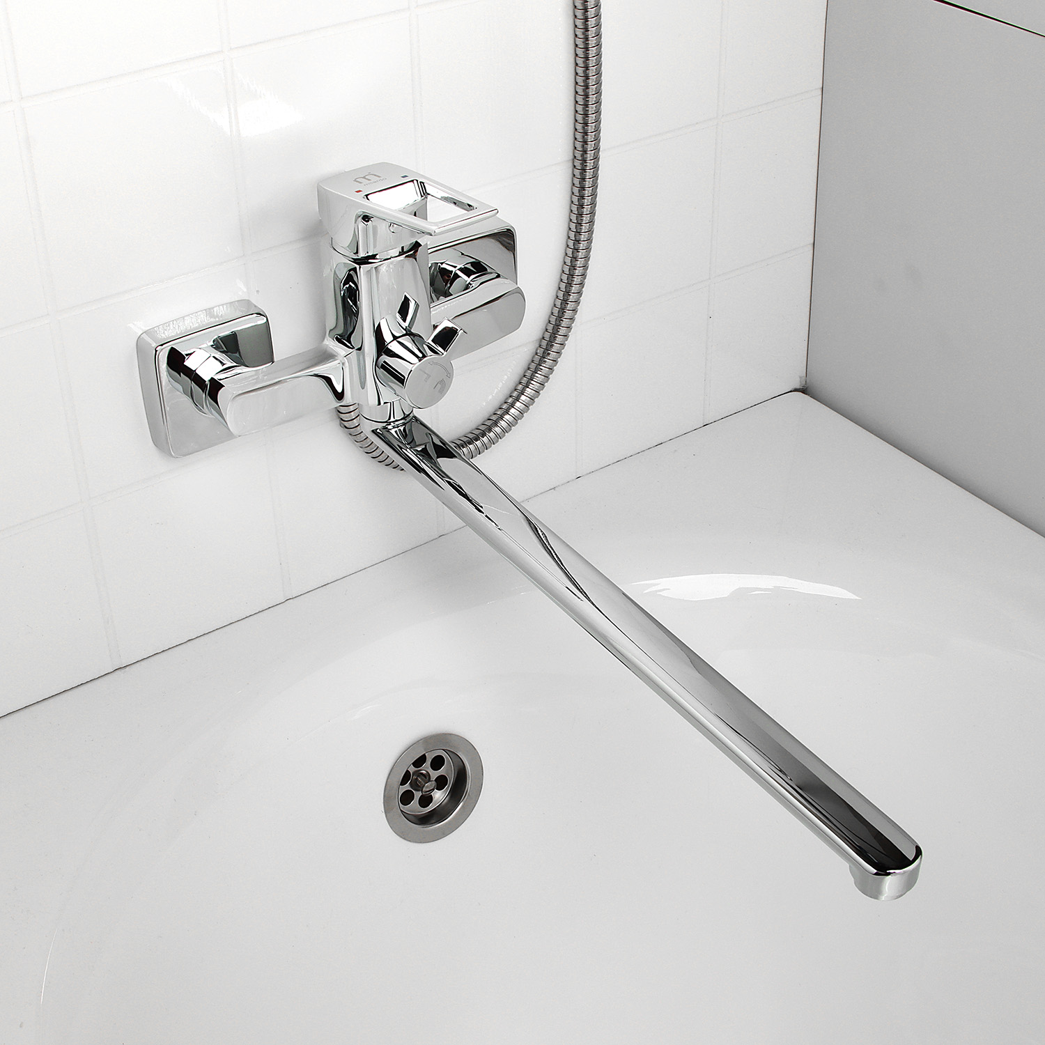 Смеситель для ванны Milardo Atlantic, длинный излив, однорычажный