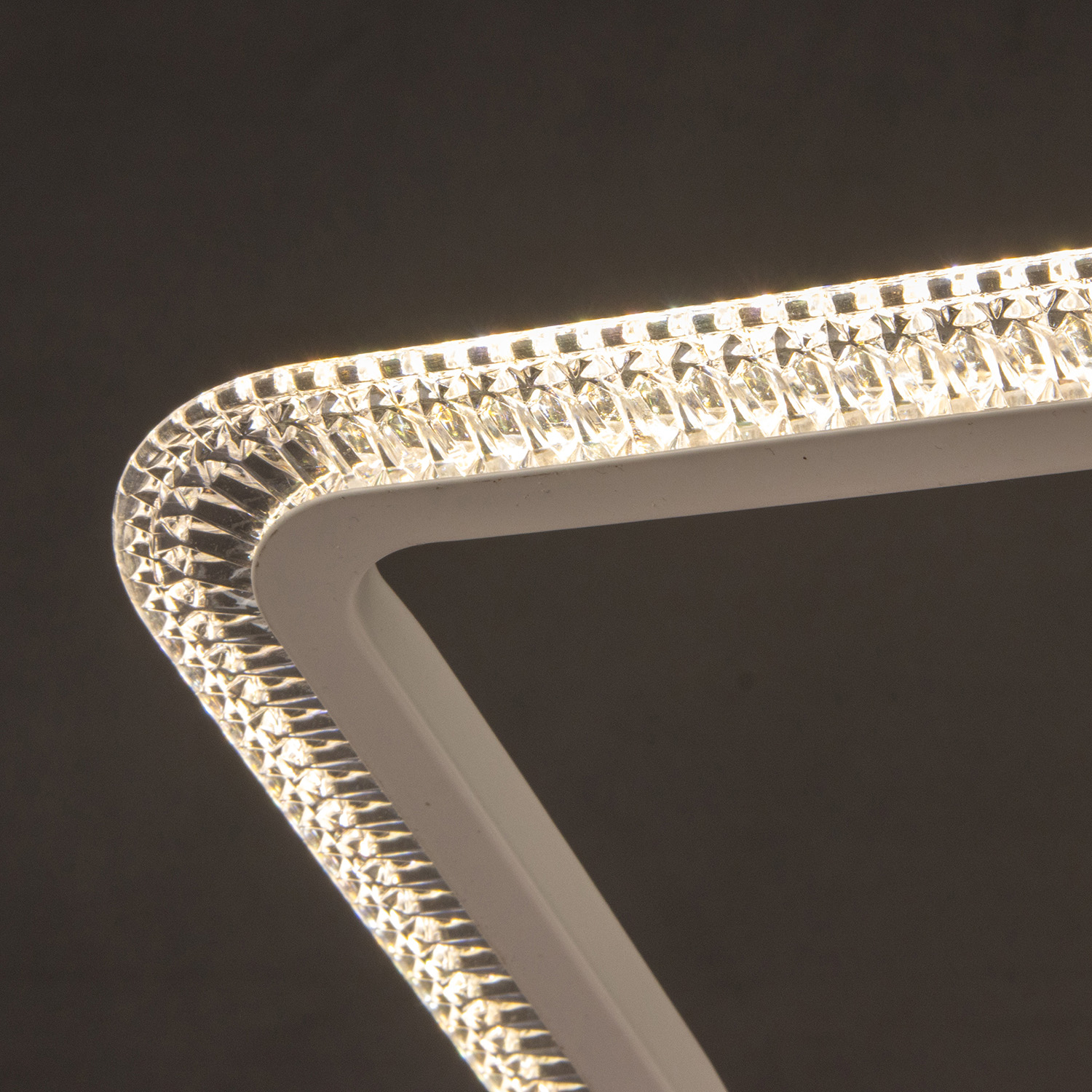 Люстра 09838-0.3-04 WH LED 3000-6200К ПДУ S=16м2  *1