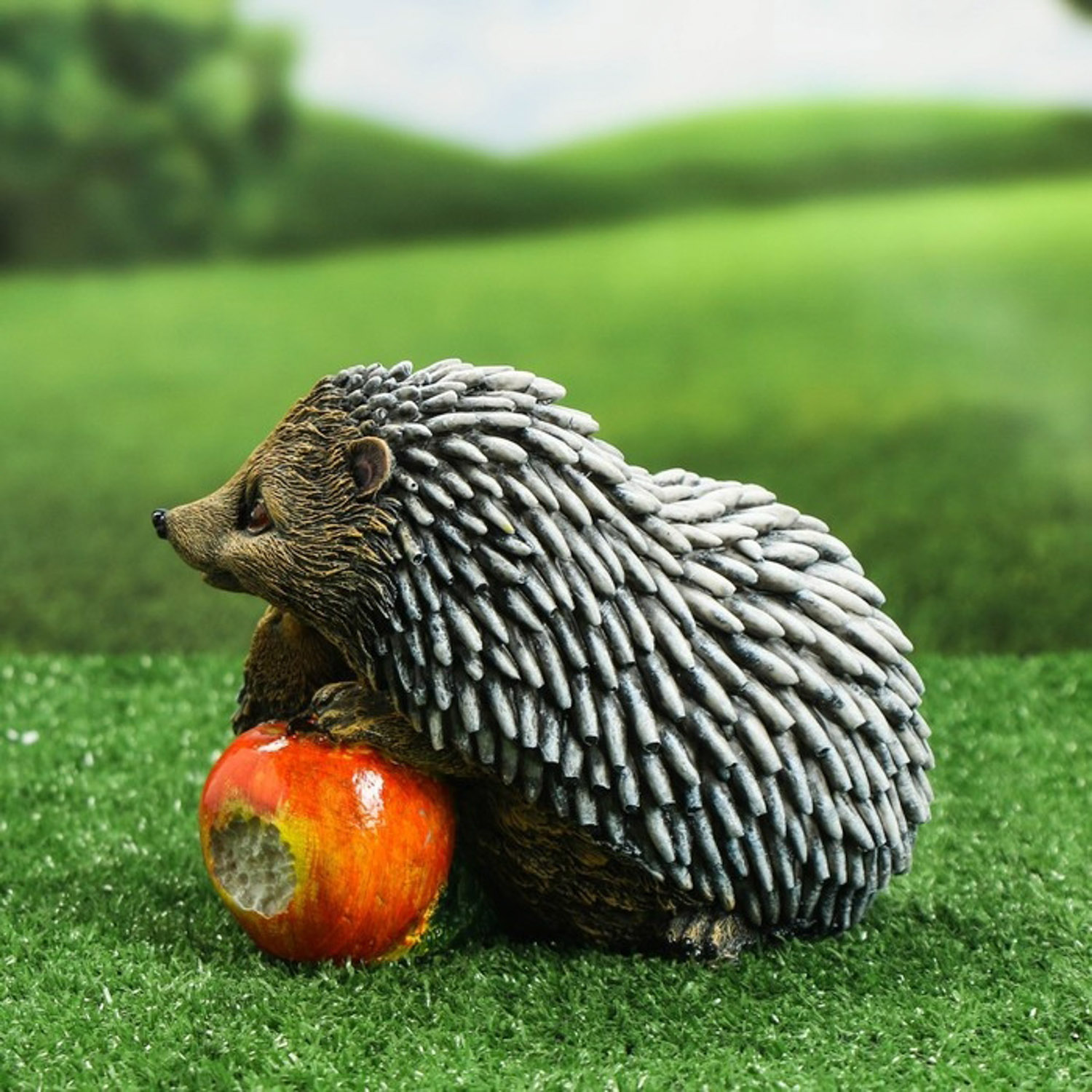 Садовая фигура "Ёжик с яблоком" 18х14х14см 7560292