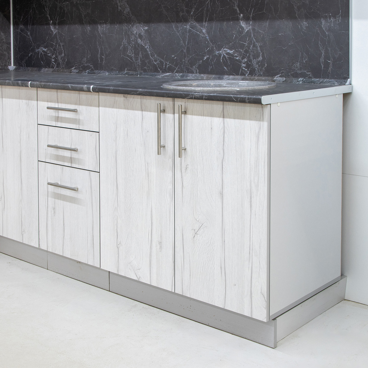 Шкаф напольный 800х850х600 мм BROZEX-WOOD Camellia, с двумя дверцами, серый / юта