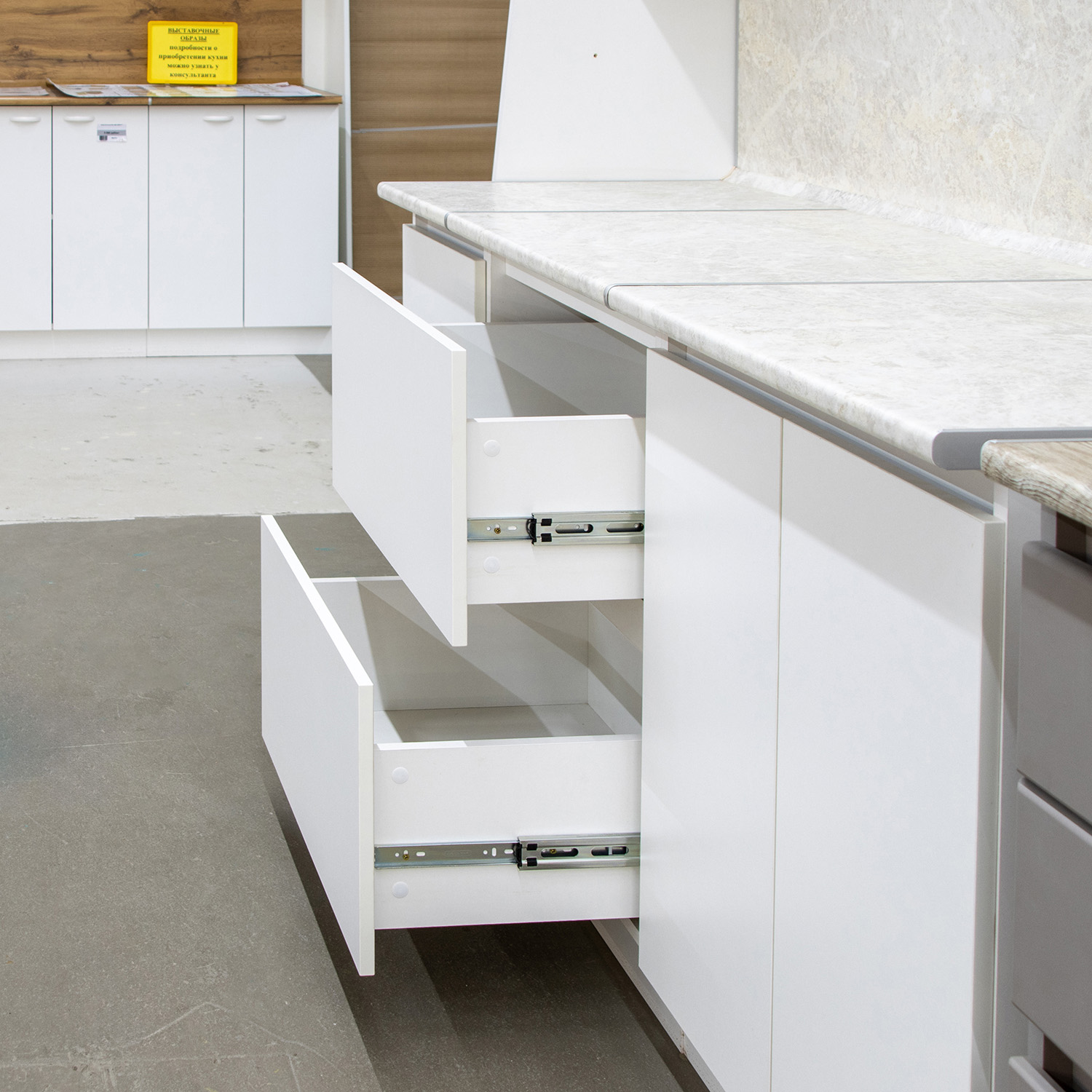 Шкаф напольный 600х850х600 мм BROZEX-WOOD Стиль, с двумя ящиками, белый