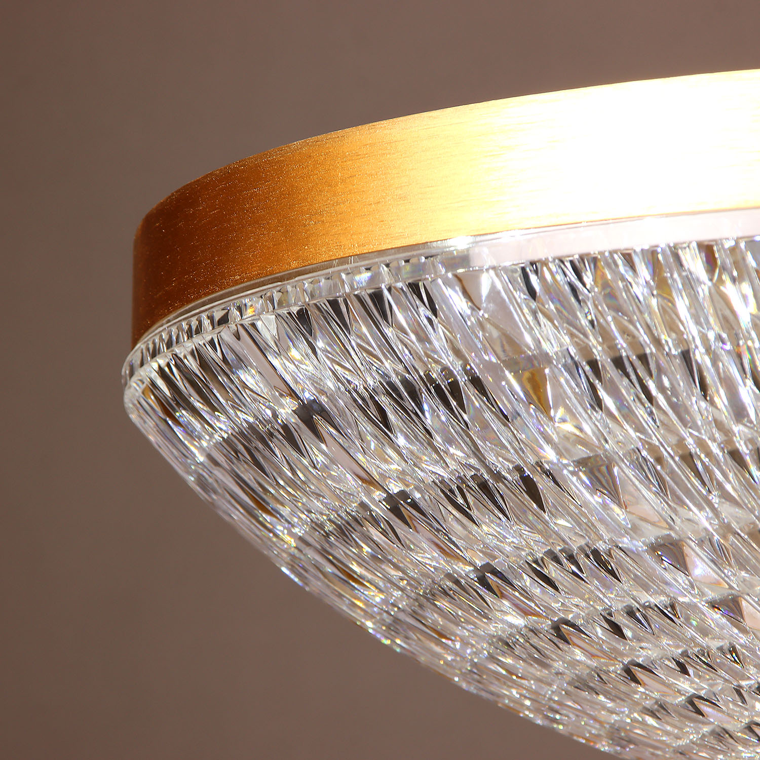 Светильник подвесной светодиодный 9212/100W gold 580 мм 3 реж., пульт S=25м2  VERNER LIGHTING *1