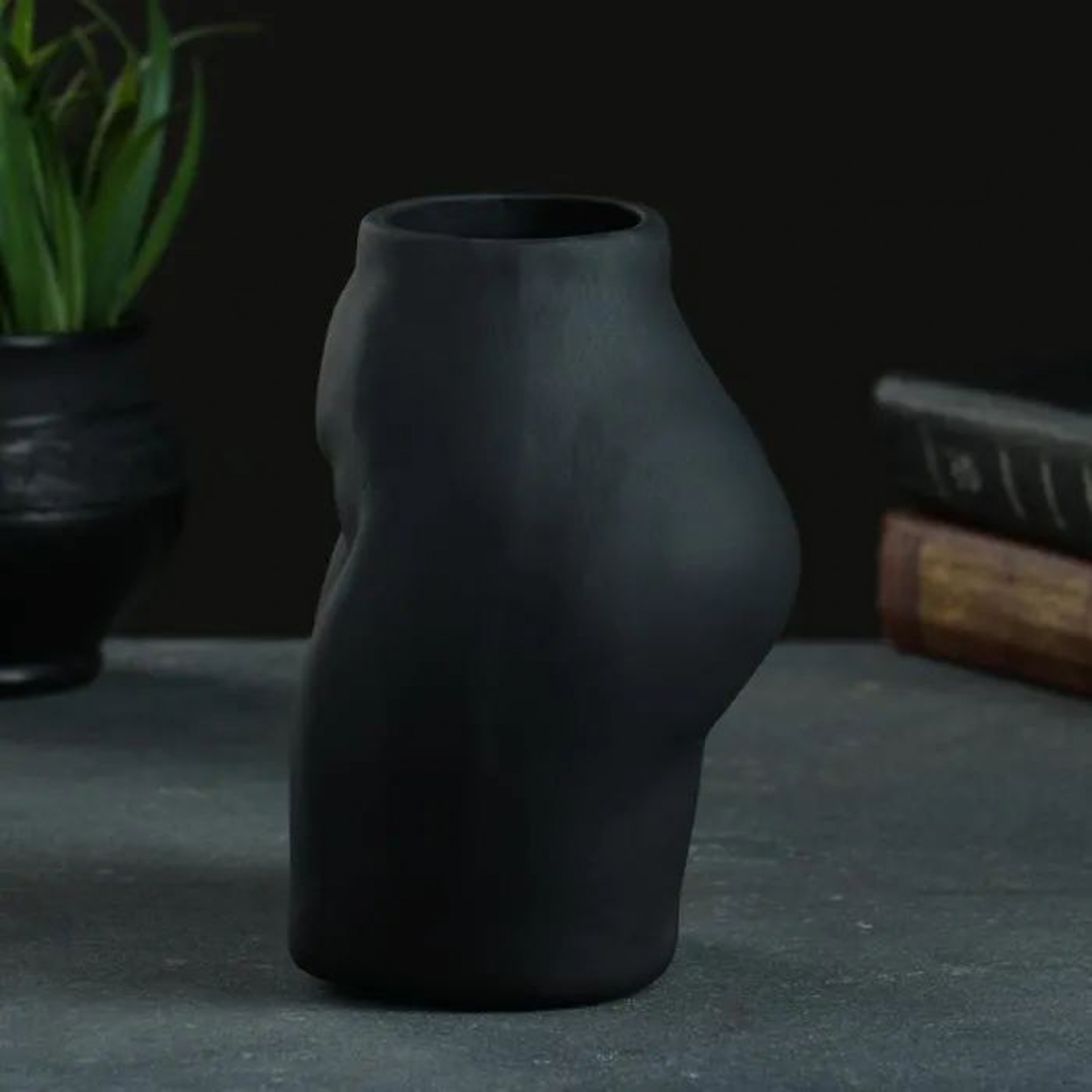 Ваза "Афродита" черная, 16,5х15см 5189399