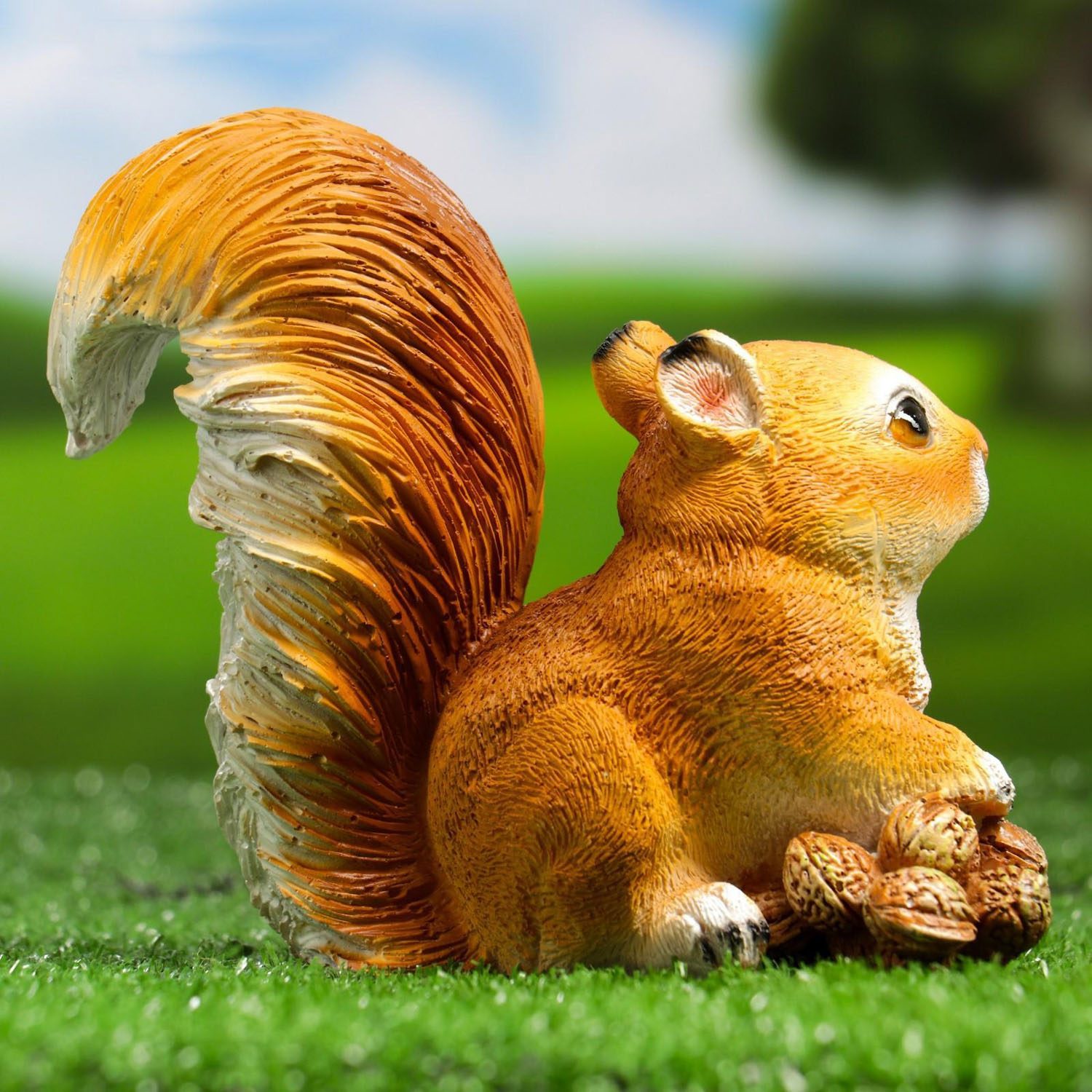 Садовая фигура "Белочка с орешками" 17х8,5х16см 5155100