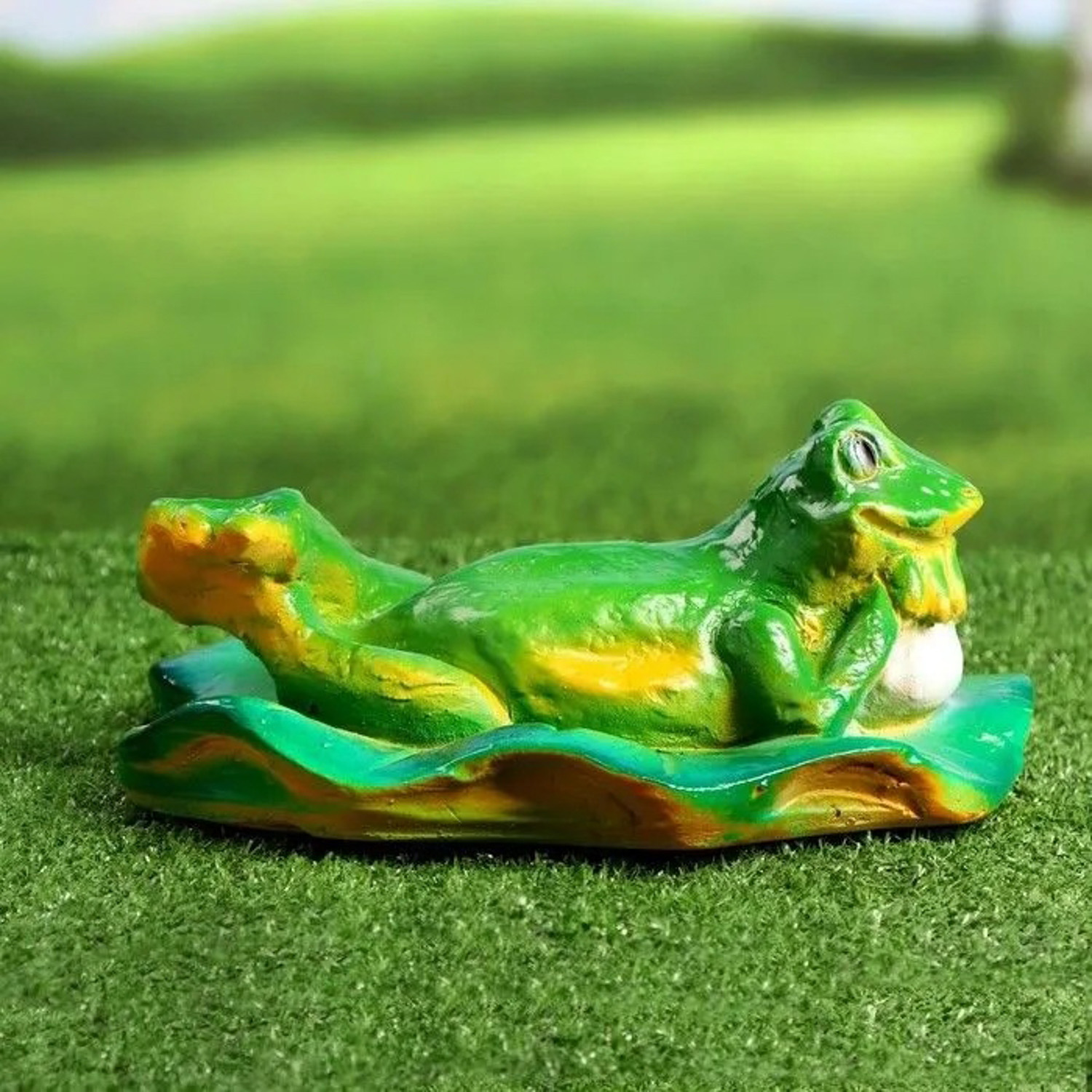 Садовая фигура "Лягушка лежит на кувшинке" 21х24х11см 9435332