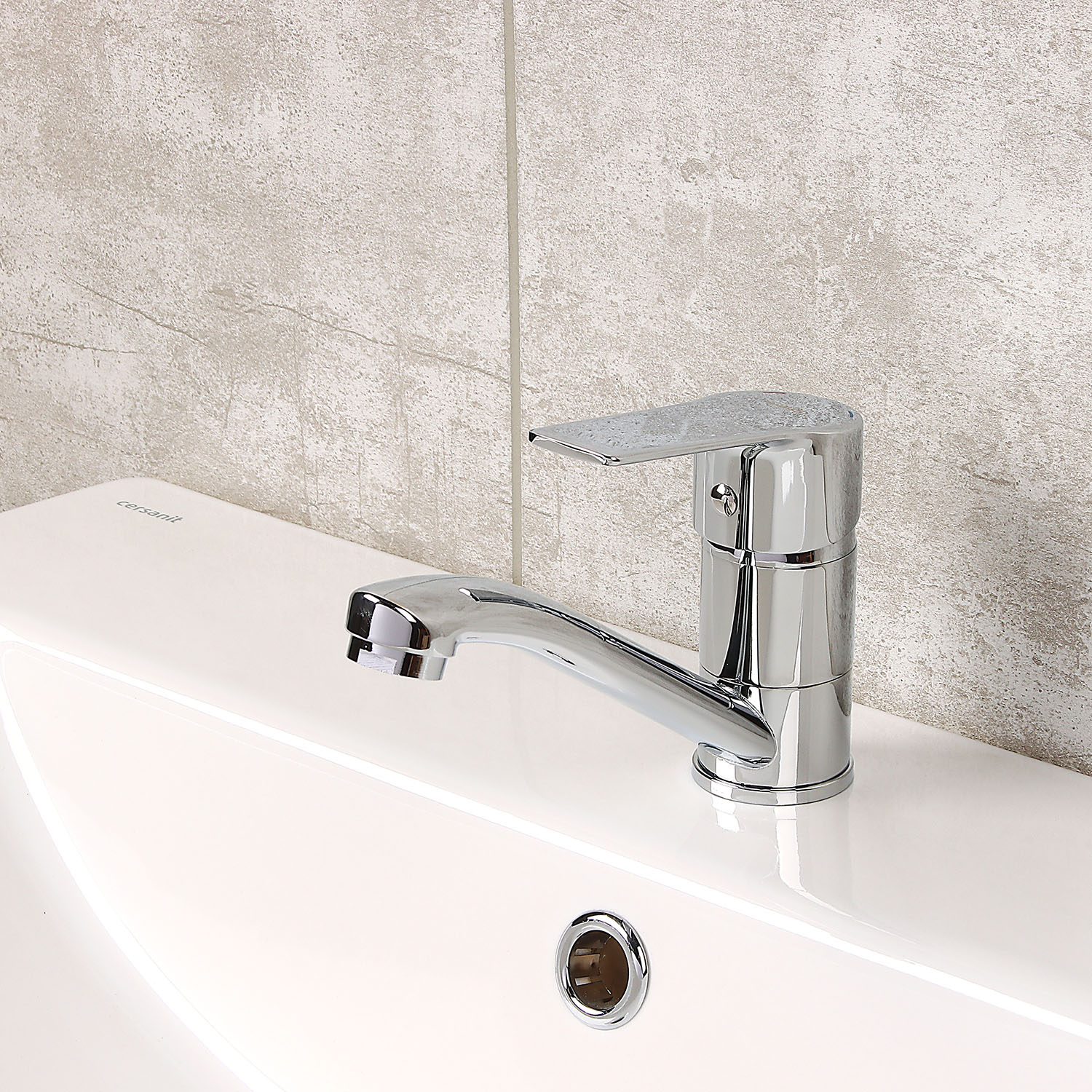 Смеситель для умывальника Milardo Helic HELSBR0M01, короткий излив, рычажный