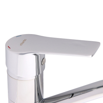 Смеситель для умывальника Milardo Helic HELSBR0M01, короткий излив, рычажный