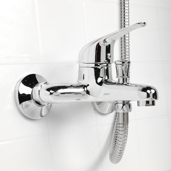 Смеситель для ванны Hans Fetter HF6504, короткий излив, однорычажный