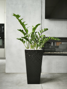 Кашпо пластм. "Manhattan Cube" высокое 34л/вставка19л 300х300мм h564мм Оникс IG671410028 *1/4