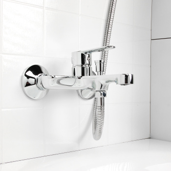 Смеситель для ванны Hans Fetter HF5704, короткий излив, однорычажный